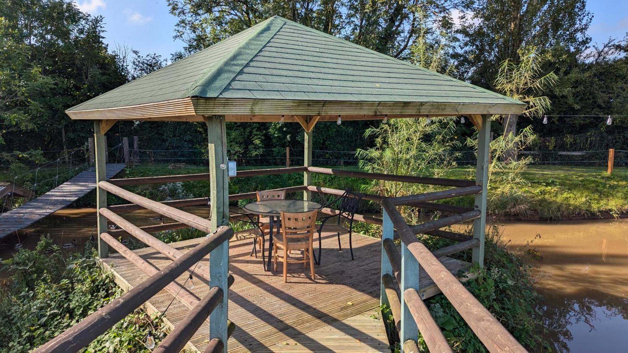 Sunset Retreats Safari Tent Ombersley Zewnętrze zdjęcie